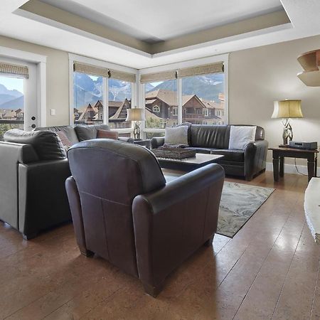 Sunset Ridge - Luxurious Corner Condo - Spectacular Mt Views With Open Pool! Canmore Eksteriør billede