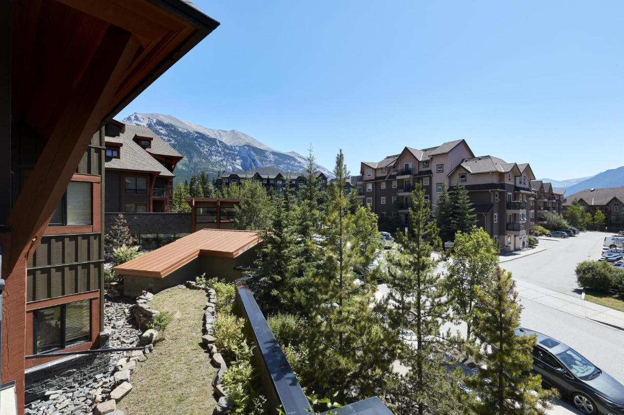 Sunset Ridge - Luxurious Corner Condo - Spectacular Mt Views With Open Pool! Canmore Eksteriør billede