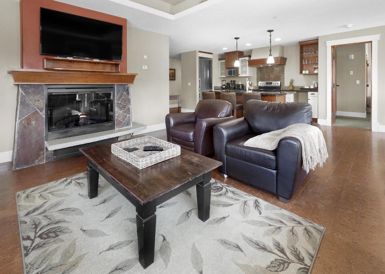 Sunset Ridge - Luxurious Corner Condo - Spectacular Mt Views With Open Pool! Canmore Eksteriør billede